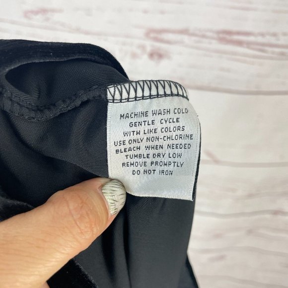 Units Petite Women's Black Velour Back Slit Elastic Waist Long Skirt Size SP - Picture 5 of 7